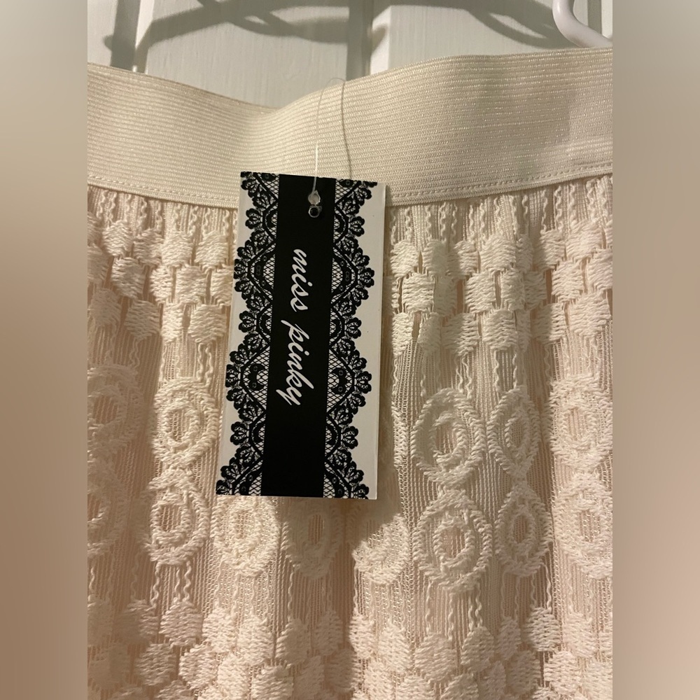 MISS PINKY ivory lace maxi skirt-medium NWT - Picture 4 of 6